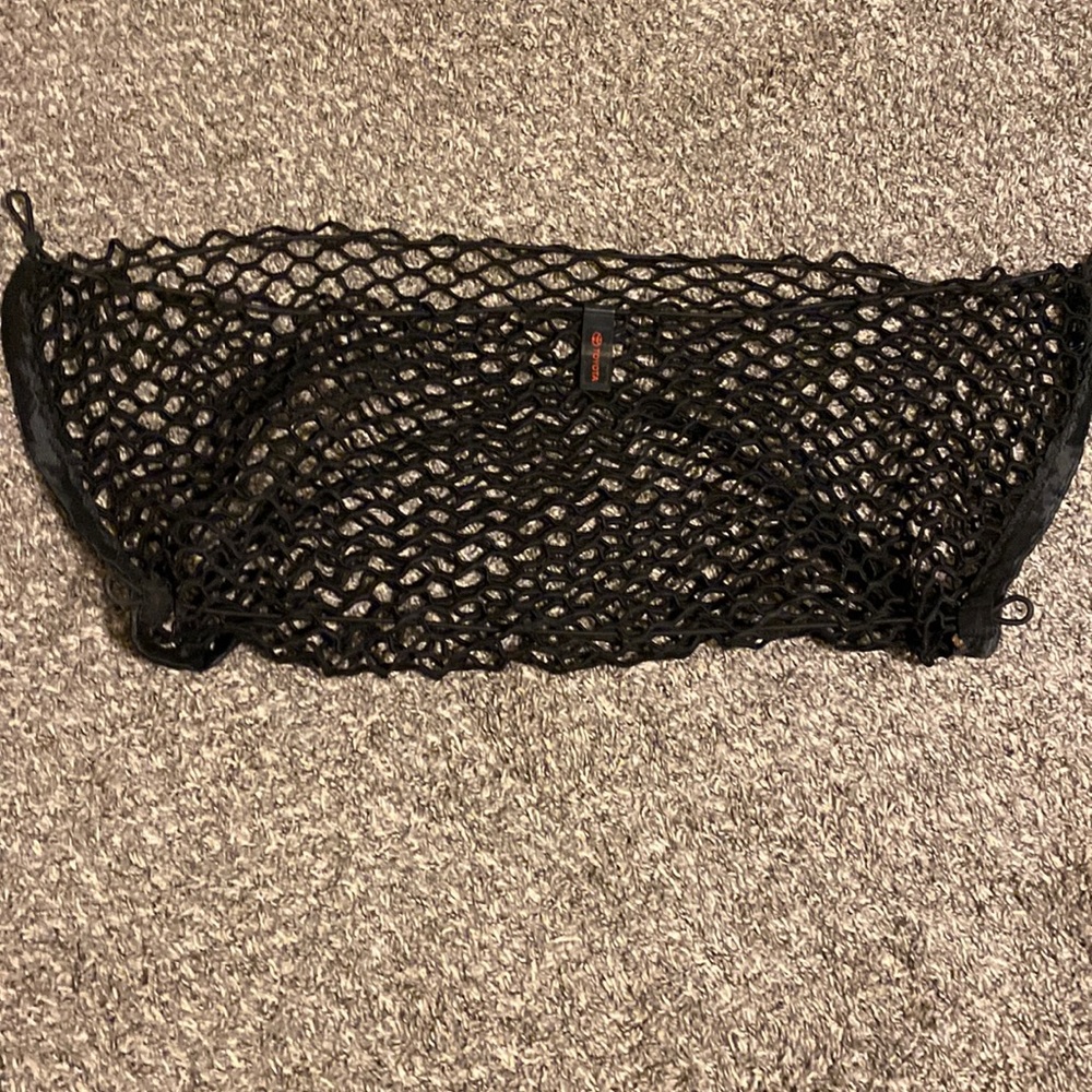 Toyota cargo net